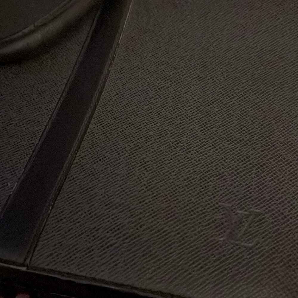 Louis Vuitton Bag - Picture 8 of 9